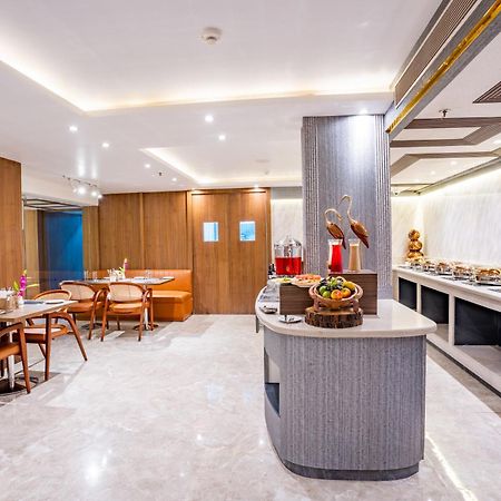 Regenta Inn Gurugram Gurgáon Kültér fotó