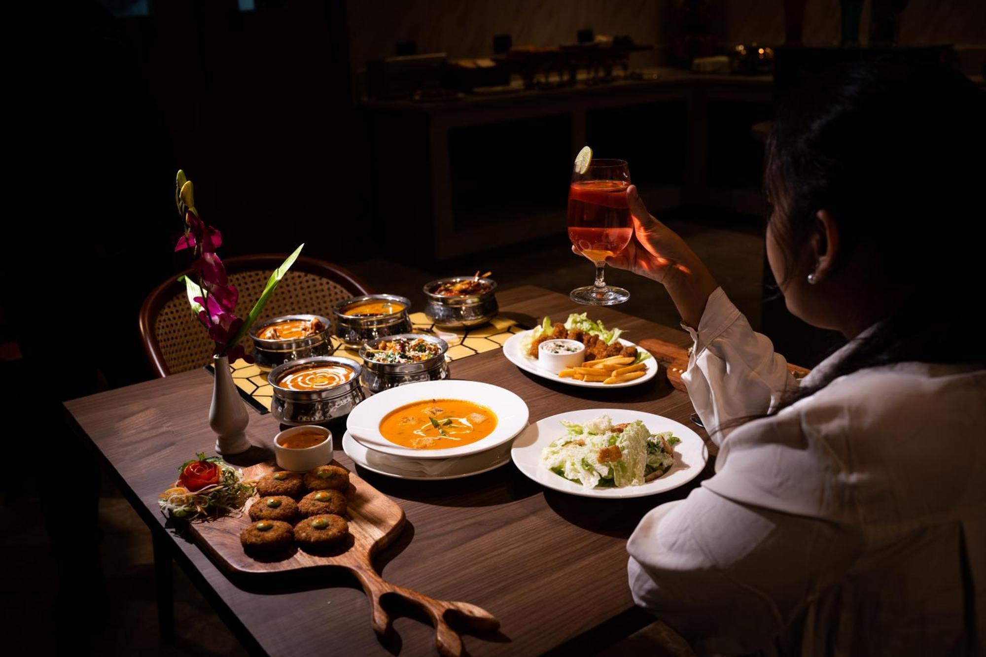 Regenta Inn Gurugram Gurgáon Kültér fotó