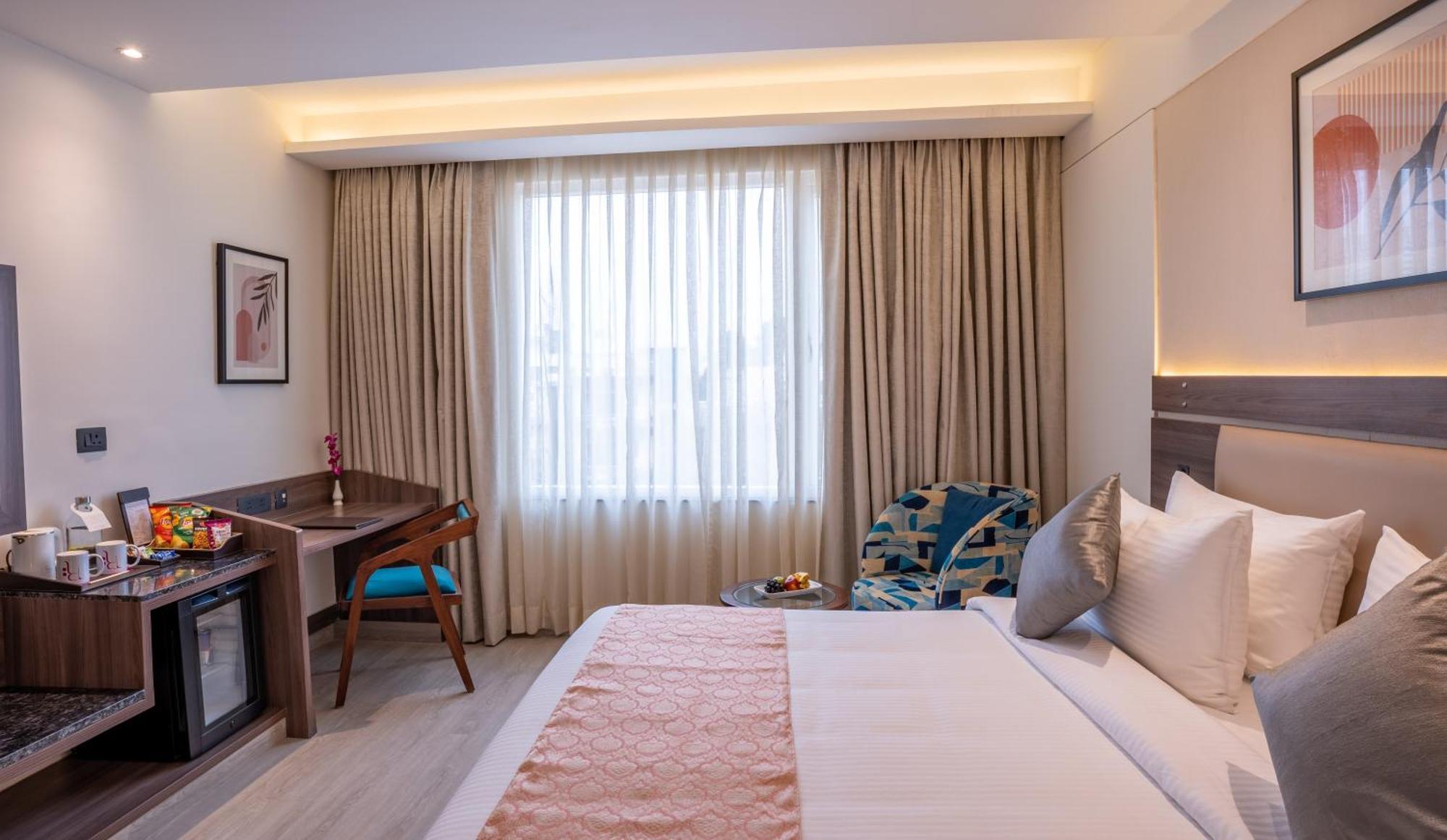 Regenta Inn Gurugram Gurgáon Kültér fotó