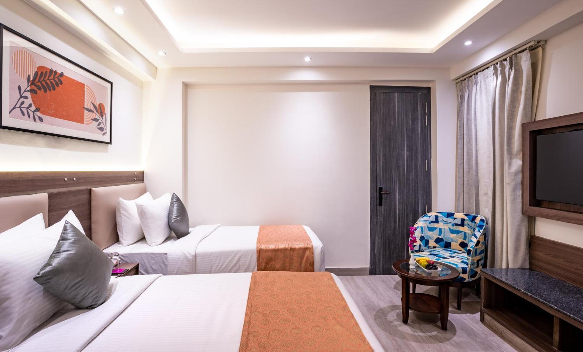 Regenta Inn Gurugram Gurgáon Kültér fotó