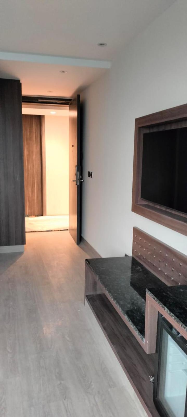 Regenta Inn Gurugram Gurgáon Kültér fotó