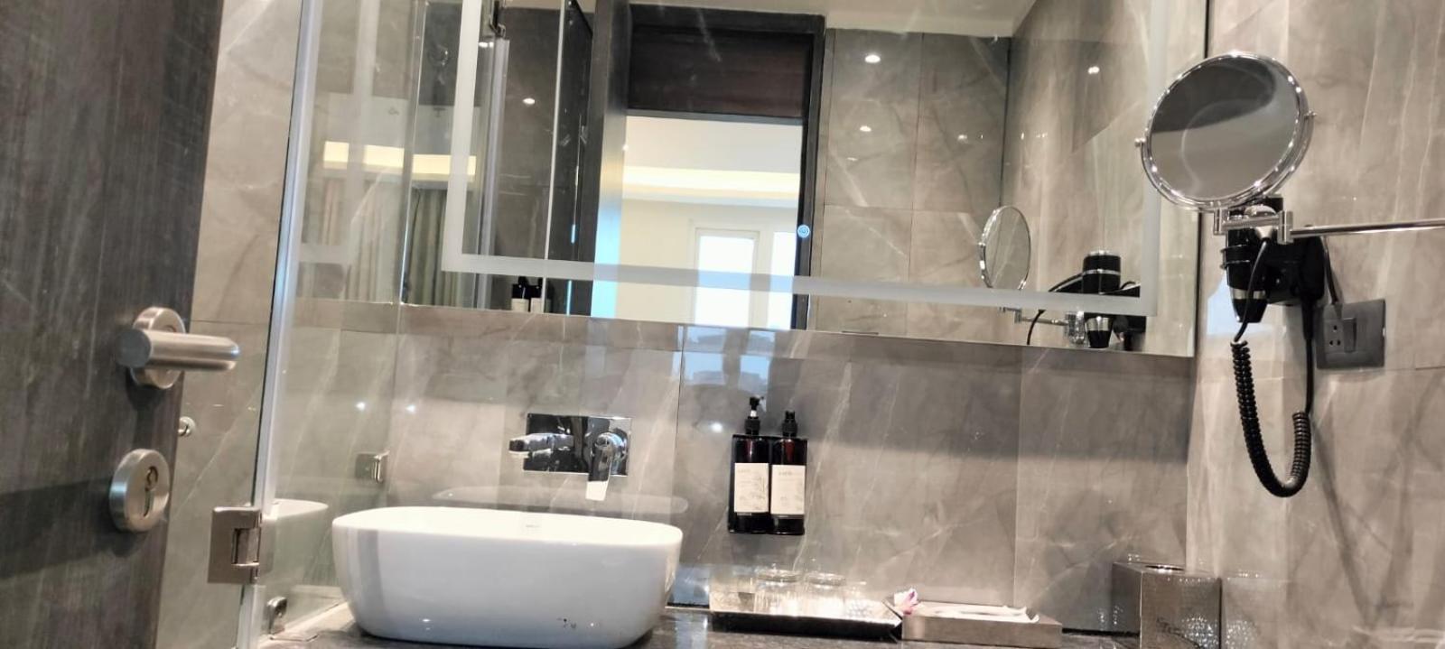 Regenta Inn Gurugram Gurgáon Kültér fotó